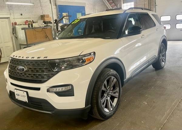 2023 FORD EXPLORER XLT 4X4 1