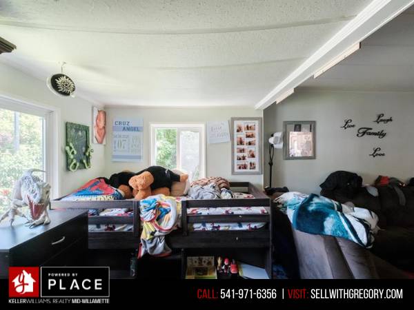 $49,900 / 3br - 1032ft2 - Updated 3-Bed with Fenced Yard & Decks (Sweet Home OR)63624697950083124