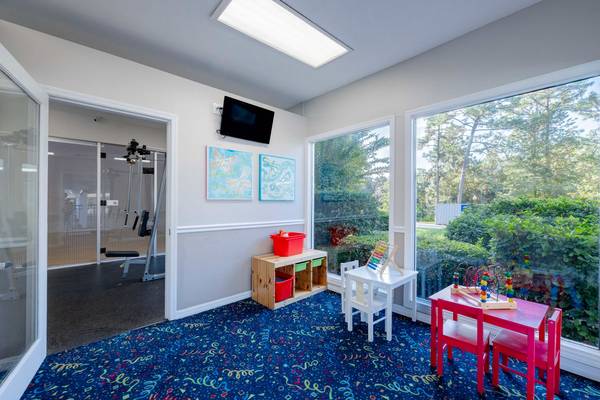 $1,369 / 1br - 970ft2 - Tour today! One Month Free plus a 55” Smart TV—don’t miss out!64005271072002123