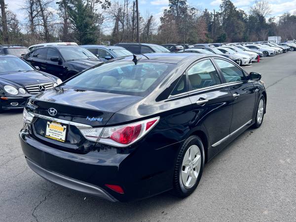 2011 Hyundai Sonata Hybrid Base 4dr Sedan - $5,999 (CHANTILLY)63616423185923124