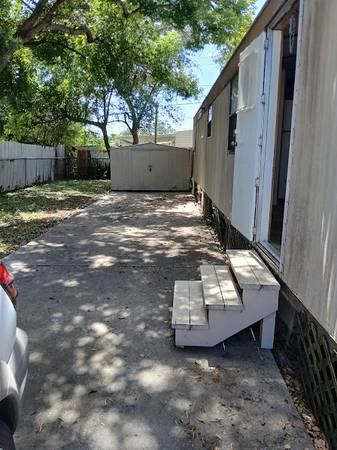 $1,200 / 2br - 784ft2 - holiday mobile home for rent,  2 bed, 1 bath,784 sqfeet (Holiday fl)63976137743746122