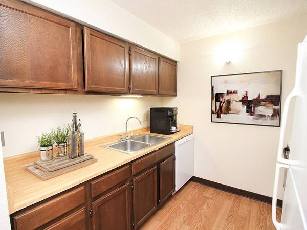 $950 / 1br - 696ft2 - Your Ideal Balance of Style, Location, and Livability (2300 Indian Hills Drive, Sioux City, IA)63617082162051122