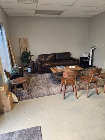 $22 / 1200ft2 - Suite Comercial, 120 Holiday Court (Franklin)63673250203395120