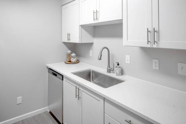 $1,435 / 1br - 581ft2 - Bark Park, Fitness Center, 24-hour emergency maintenance (Happy Valley, SE Portland, Milwaukie, Clackamas, Portla)63820909534593123