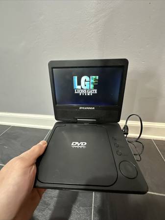 Sylvania Portable DVD Player 1
