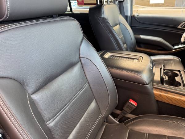 2019 GMC Yukon Denali 4WD V8 fully loaded - $35,79063619958112643121
