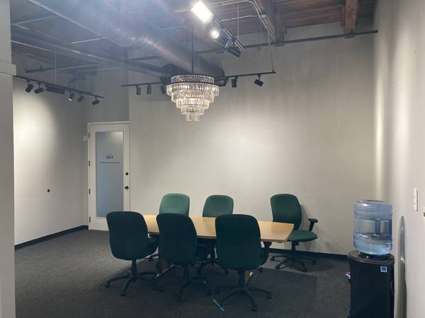 $1,792 / 768ft2 - Professional, Tech, Creative Space available. NO PROPERTY TAXES! 102 (Goose Island, Chicago)63898598582786122