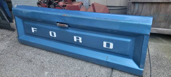 1985 86 Ford Bullnose Tailgate - $25063470109457795120