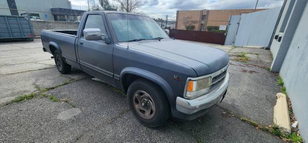 1995 Dodge Dakota SLT V8 - Low Miles! 8' Long Bed - $3,995 (Los Angeles)63436241969921121
