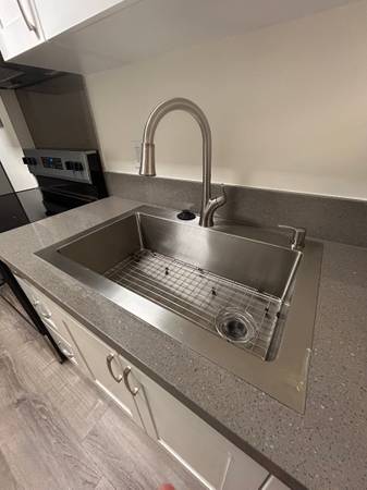 $2,040 / 2br - 650ft2 - Two Bedroom Must SEE In Waipahu (94-111 Pupunohe St, Waipahu, HI)63686745589889123