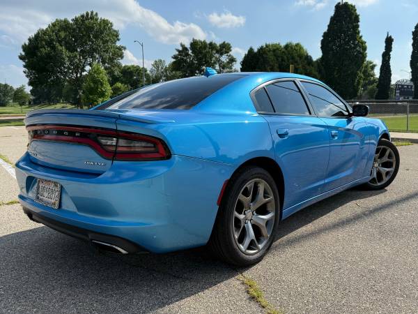 2016 Dodge Charger SXT - $9,60063613818078467122