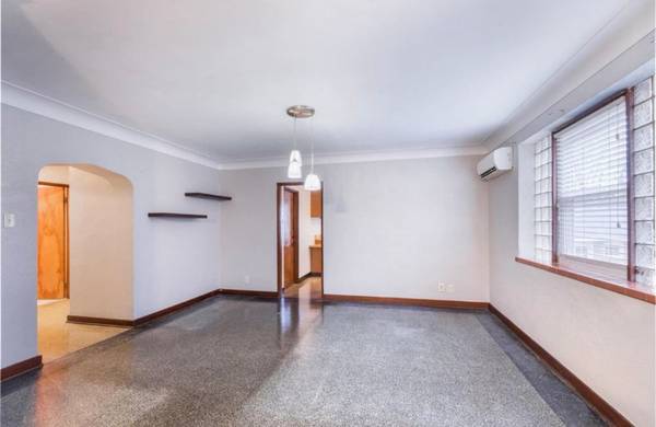 $2000.00 / 3br - 1500ft2 - Charming 3 Bed 1 Bath Unit in St Louis - Available 9/5 - $2000/mo63924427341187123