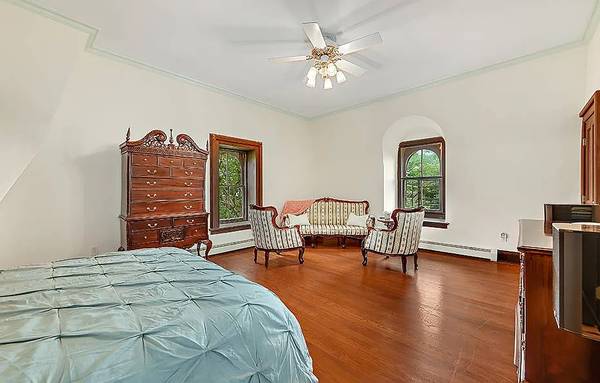 $1,400 / 1br - Room Available in Historic Ossining Mansion (Ossining)64035737262850121