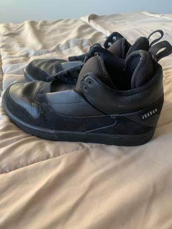 Kids jordan sneakers 1