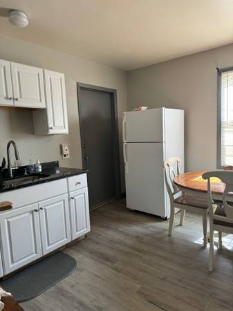 $995 / 1br - Private Bedroom in a shared apartment (Highwood)64010165217283123