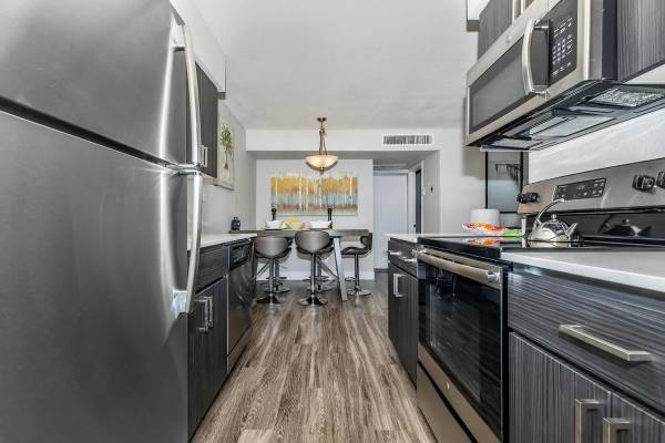$1,150 / 1br - 605ft2 - Washer and Dryer, Arcadia District Close to Biltmore Area (Phoenix)64024998617857120