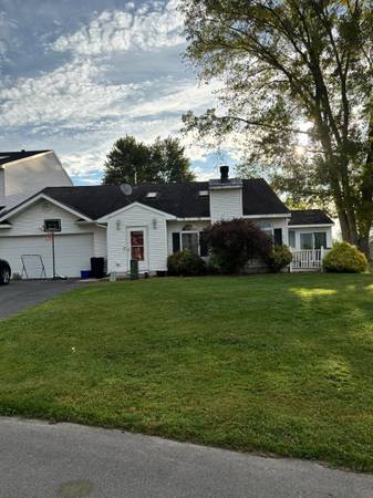 $1,900 / 3br - 1700ft2 - Luxury patio home one story (8212 vicksburg pl , clay ny)63982837341442120