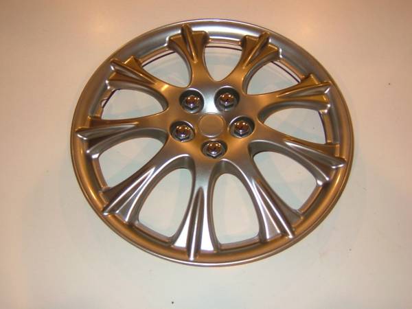 15" Nissan Versa Wheel Cover (Silver) 1