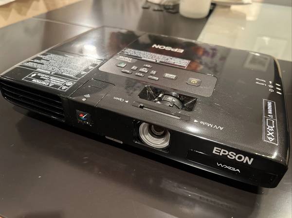 Epson PowerLite 1761W Projector HDMI  warranty 1