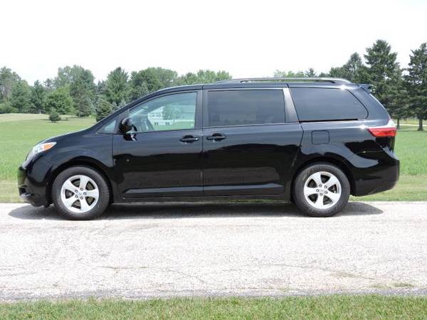 2017 Toyota Sienna LE FWD 8-Passenger (Natl) - $19,997 (MJ Auto Hartford)63613817904899122
