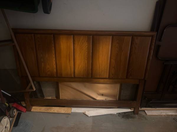 Queen size headboard 1