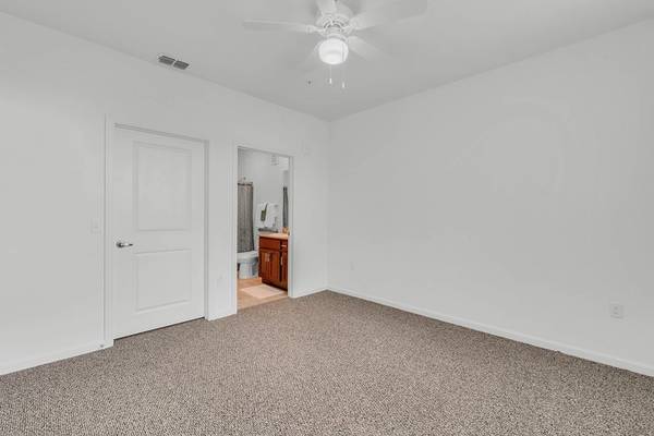 $1,149 / 2br - 1137ft2 - Visit Your New Home, Pets Welcome, Clubhouse (Lady Lake)63693502192001121