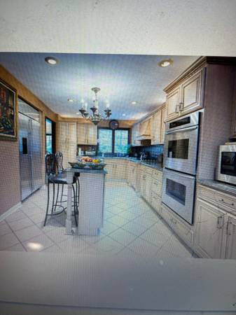 $900 / 1br - Private Room and Bathroom (Lake Forest Illinois)63918413539587123