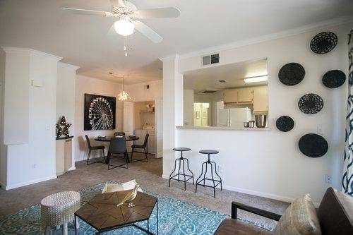 $2,200 / 2br - 1121ft2 - ¡Excelente ubicación, excelentes comodidades y excelentes planos de piso!63686192247809123
