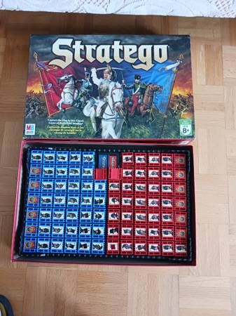 Stratego Capture The Flag Milton Bradley Board Game 2007 1