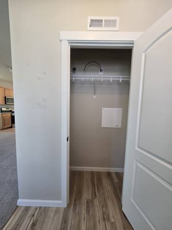 $2,300 / 3br - Beautiful 3BR/2BA Home w/ 3-Car Garage – Grandview – $2,300/mo (Grandview)64298683931137123