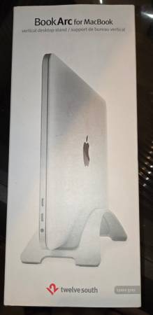 BookArc (Macbook Pro) Desktop Stand 1