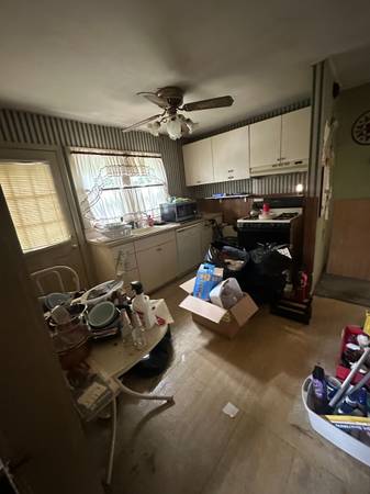 $379,900 / 1br - 640ft2 - NEPTUNE CITY NJ FIXER UPPER! (Neptune City)64218328659843123