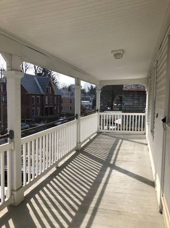 $1,950 / 3br - Bright & Sunny 3 Bedroom - Includes Heat!63784617338627122