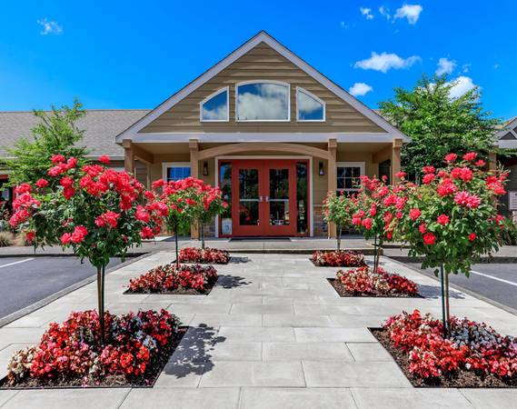 $1,895 / 2br - Short Commute to the City, State-of-the-Art Fitness Center | Tigard (Tigard)63999452572931121