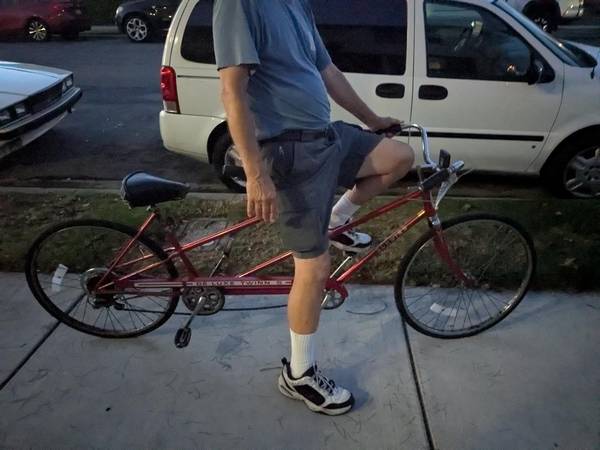 Schwinn Tándem (asientos para DOS!), rojo, estado restaurado, 5 velocidades, número 1 - $800 (Oceanside, CA.)63471142717699121