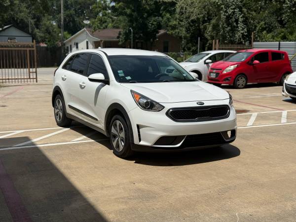 2018 Kia Niro - $13,900 (Houston)63622429392515121