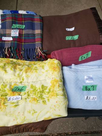 10 Comforters, Quilts n Blankets 1