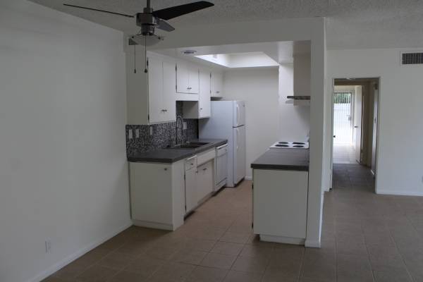 $2,100 / 2br - 1016ft2 - Palm Springs/Warm Sands (Palm Springs)63668337139715123