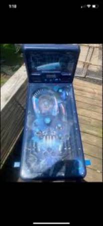 Retro Pinball Machine 1