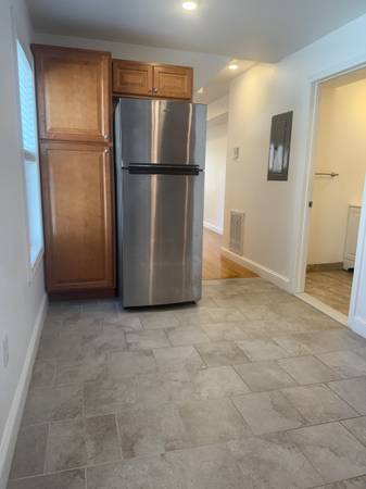 $2,700 / 3br - 9999ft2 - ****MALDEN OVERSIZED 3BED 2 BATH PARKING NEWLY RENOVATED**** (Malden)63856665166851123