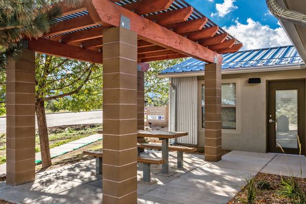 $1,035 / 2br - Mesa Del Norte Apartments (Los Alamos)63659885255297124