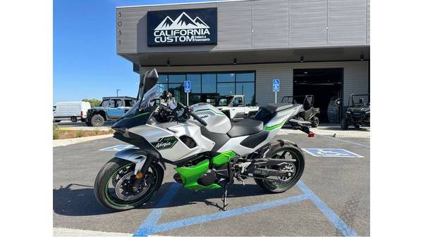 Kawasaki Ninja 7 Hybrid ABS 1