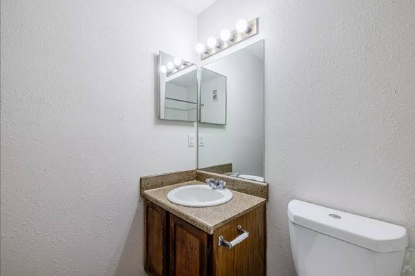 $1,489 / 2br - 1009ft2 - Find your rhythm. Our 2 BR, 2 BA is a game-changer. (Stone Mountain)63964529596162121