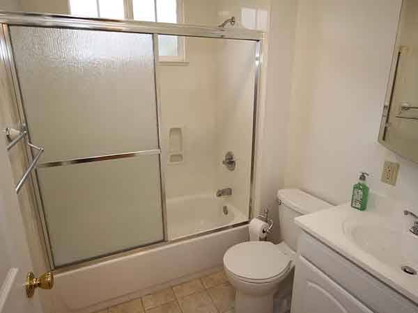 $1,100 / 3hab - 885ft2 - Ubicación maravillosa, casa encantadora de 3 habitaciones y 2 baños en San Lorenzo (San Lorenzo, CA)63667905693953123