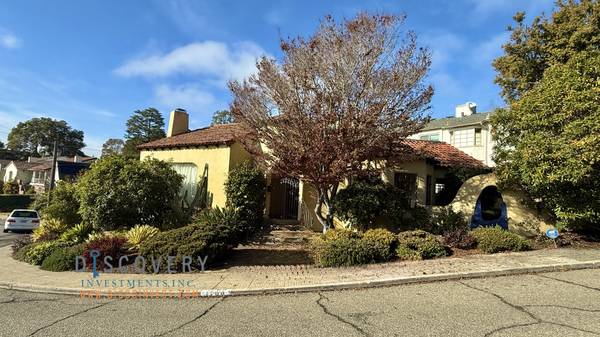 Oakmore 3+ Bedroom Spanish Mediterranean Home 1