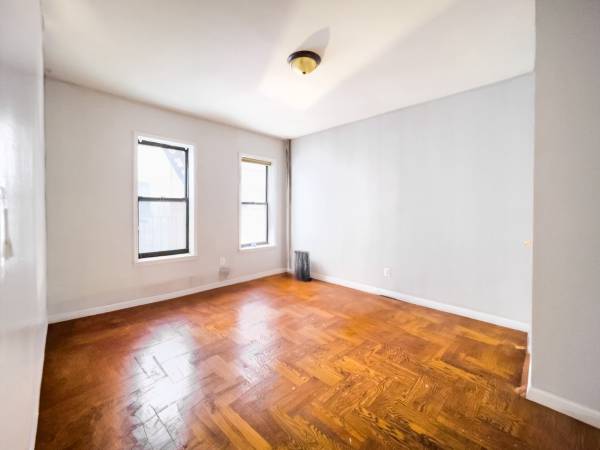 $2,385 / 2br - Very Large 2 Bed 1 Bath in Prospect Lefferts Gardens (Prospect Lefferts Gardens)63689627211777124