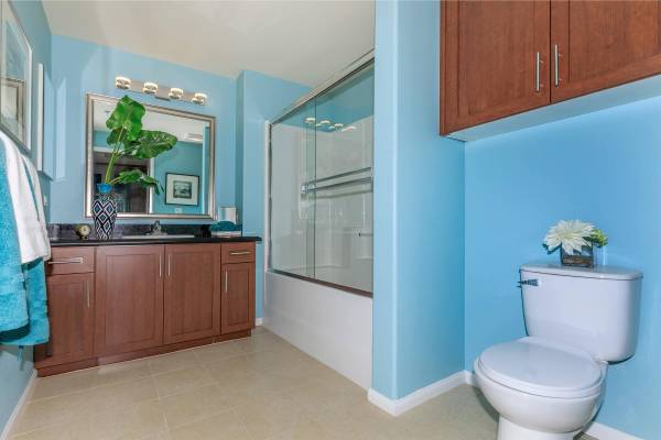 $2,299 / 1br - 625ft2 - Wood Laminate Flooring, Washer/Dryer In Unit, 1/bd 1/ba (1026 S Broadway, Los Angeles, CA)63912983042050121