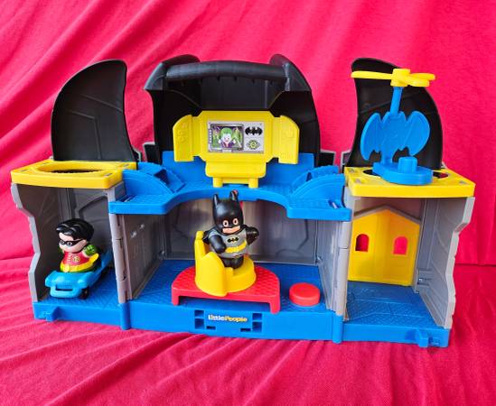Fisher Price Little People Juguete DC Super Friends Conjunto de Juego Batcave - $30 (Tacoma)63439448716675123