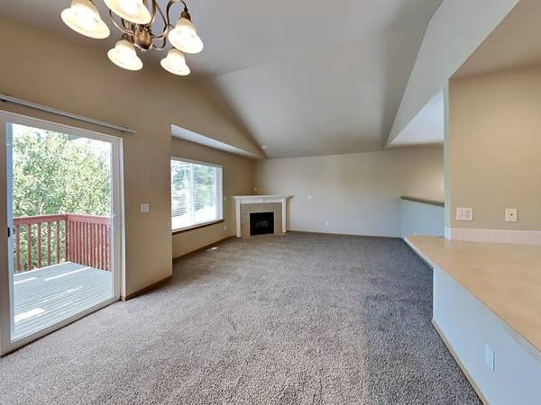 $2,150 / 3br - 1440ft2 - Bonney Lake 3-bedroom (Bonney Lake)63808008191105124