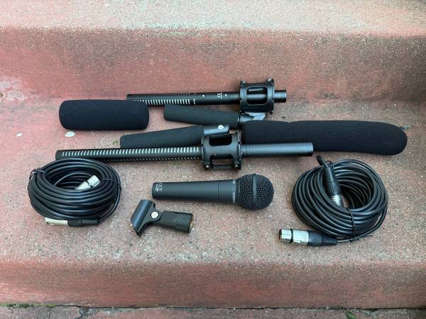 Multiply mics (shotgun & Handheld) 1